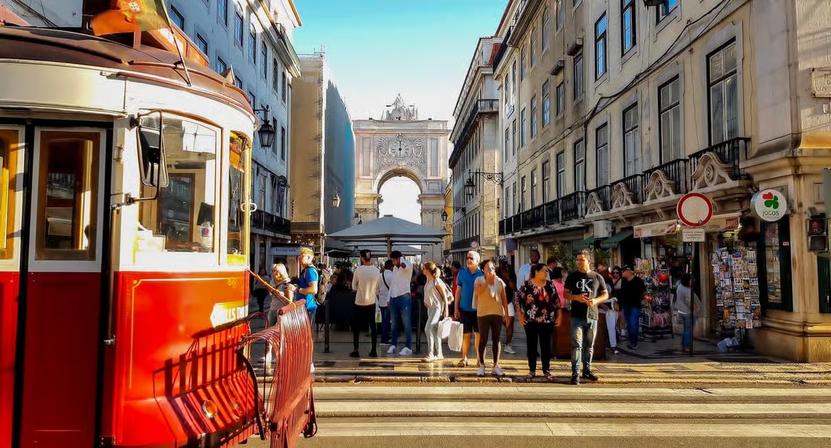 Discover Lisbon with a Local : 4 Hours Private Tuk Tuk